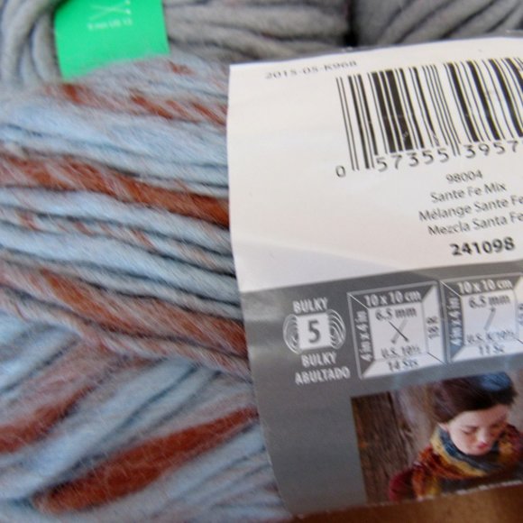 Lot 3+ sks of Wool Blend Yarn - Picture 5 of 5